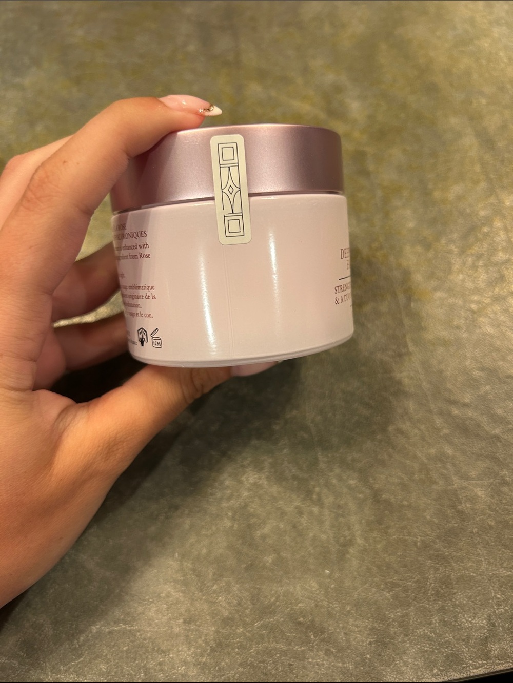 Fresh rose deep hydration face cream
hydrating gel-cream with hyaluronic acid - Picture 4 of 4